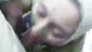 Нөхрийнх нь дэргэд өөр хүн зөндөө.