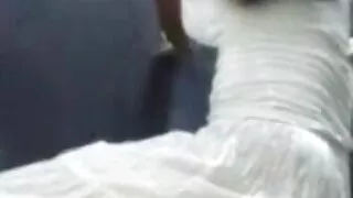 Хар Виктория бялуу хэлбэртэй stepson-ийн тахиа хийдэг.