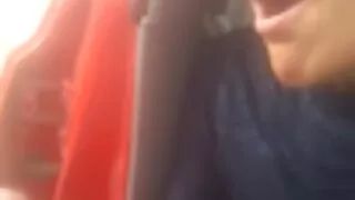 Тогооч нь шүүмжлэгчтэй бэлгийн харьцаанд ордог.