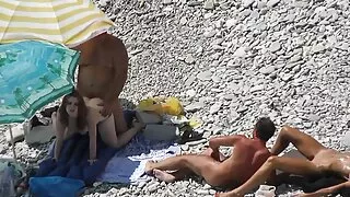 Кристина мөнгөний төлөө blowjob өгдөг.  Авдаг Булэг нүүрэн дээр.