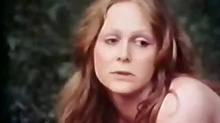 Гаргасан, өгсөн Кали сарнай нь том хар хойлог.