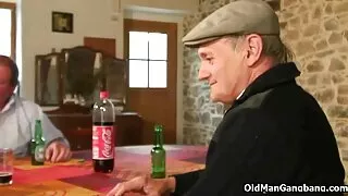 Галзуугийн өмдөө тайлж ав.